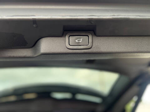 2017 Land Rover Discovery SE