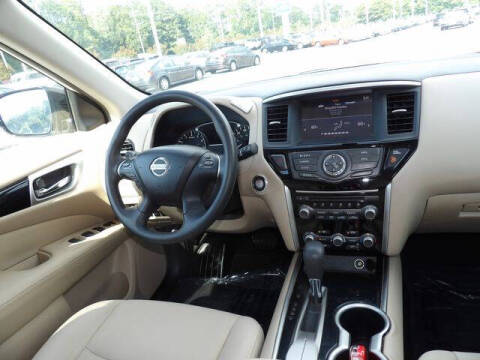 2017 Nissan Pathfinder S