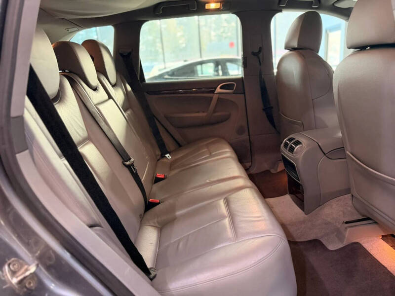 2004 Porsche Cayenne S