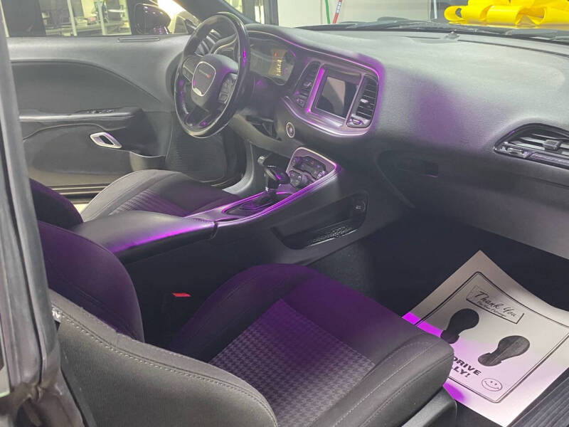 2020 Dodge Challenger SXT