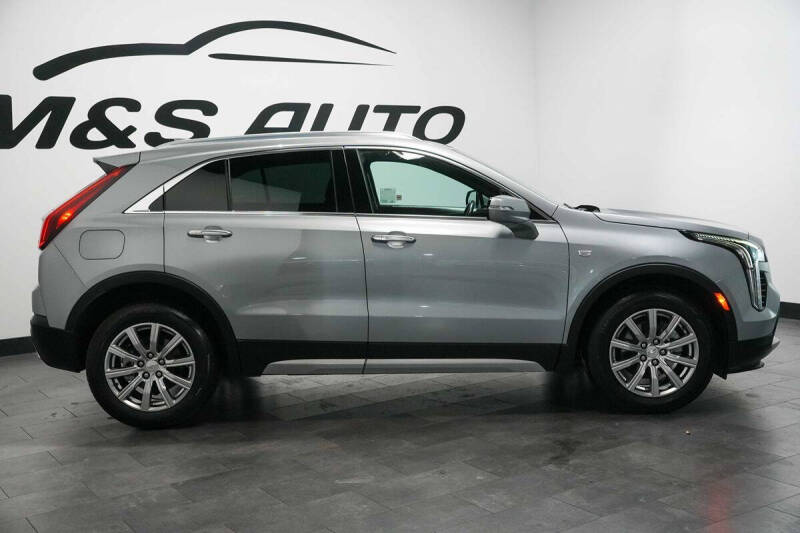 2023 Cadillac XT4 Premium Luxury