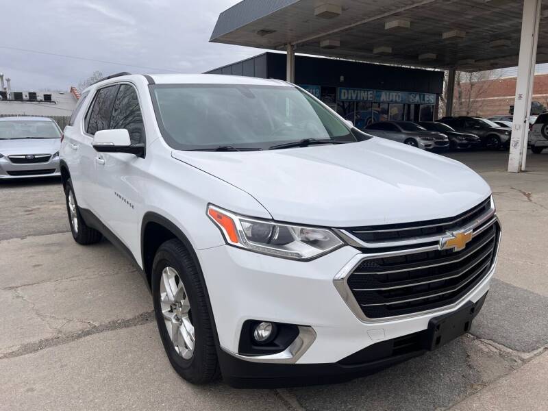 2020 Chevrolet Traverse for sale at Divine Auto Sales LLC in Omaha NE