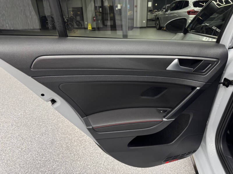 2020 Volkswagen Golf GTI SE