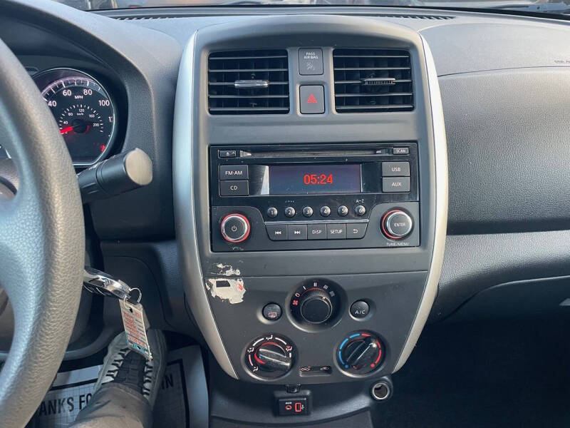 2018 Nissan Versa SV