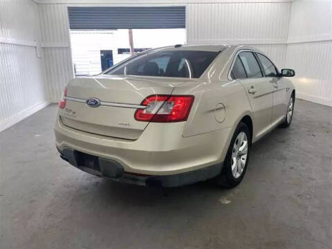 2010 Ford Taurus SEL