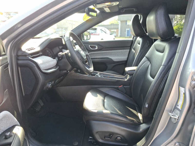 2023 Jeep Compass Latitude Lux