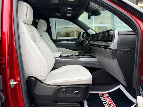 2025 Cadillac Escalade-V