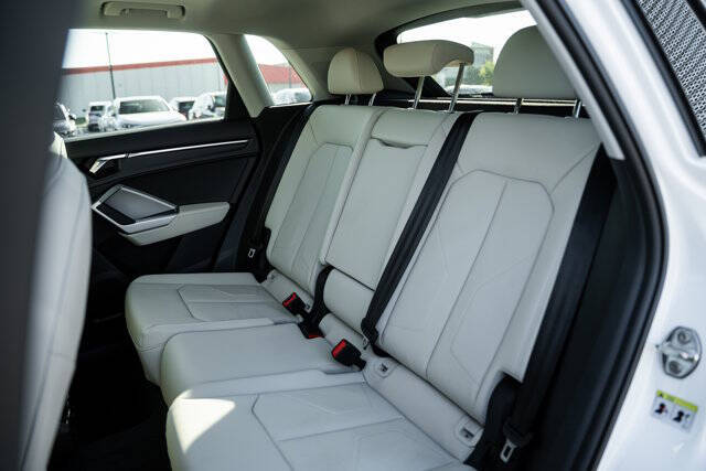 2025 Audi Q3 quattro S line Premium 45 TFSI