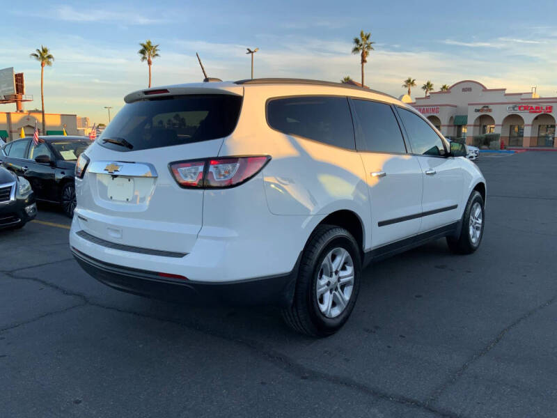 2017 Chevrolet Traverse LS