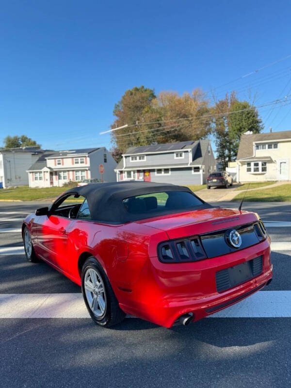 2014 Ford Mustang V6