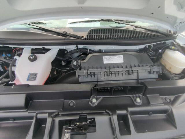 2025 Chevrolet Express 2500