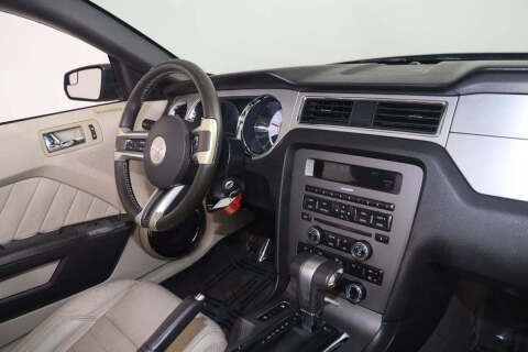 2011 Ford Mustang V6 Premium