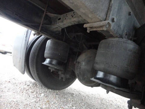 2008 Freightliner M2 106