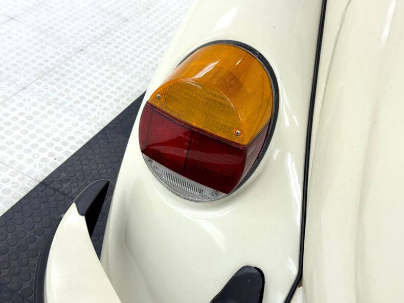 1977 Volkswagen Super Beetle