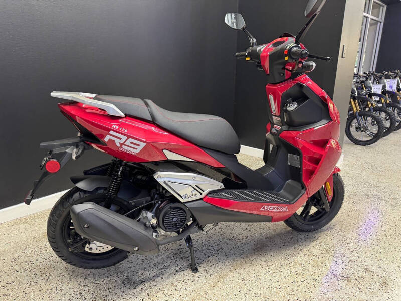 2026 Ascend R9