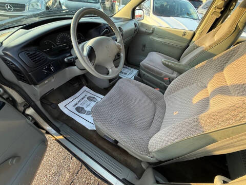 2000 Plymouth Voyager