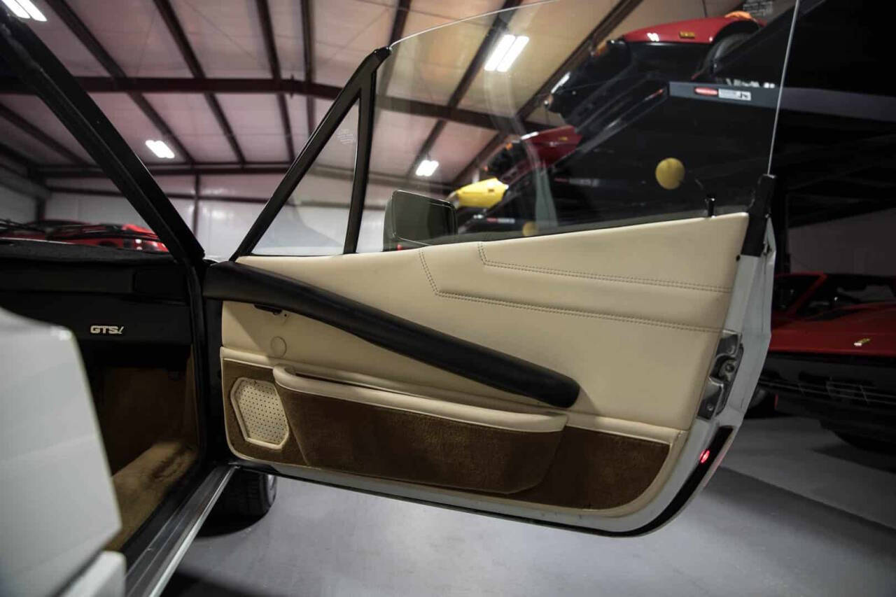 1985 Ferrari 308 19