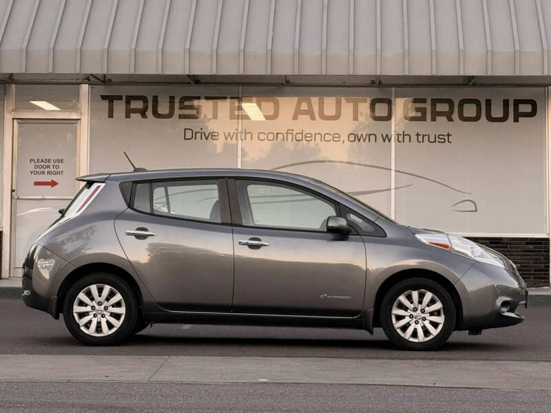 2016 Nissan LEAF S-24