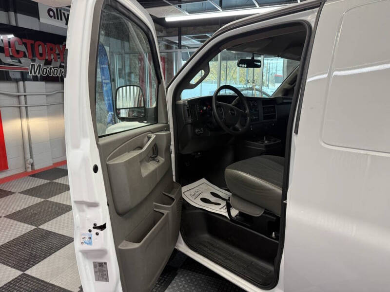 2024 GMC Savana 2500