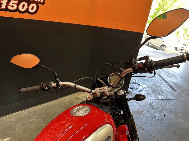 2015 Ducati Scrambler Icon Ducati Red