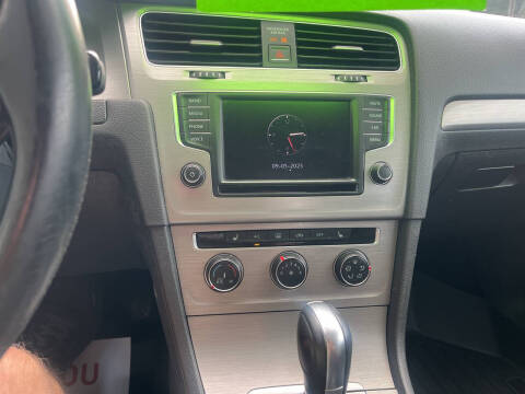 2017 Volkswagen Golf TSI SEL