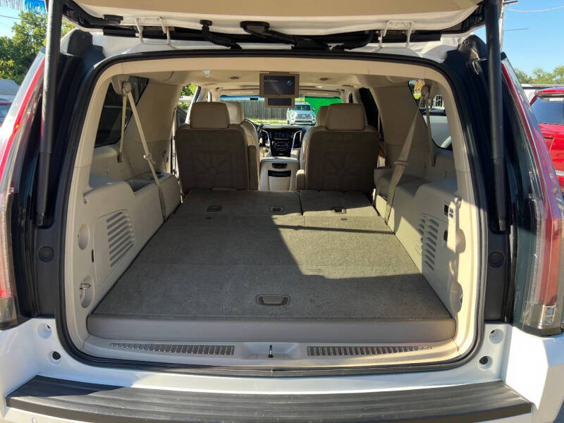 2017 Cadillac Escalade ESV Luxury