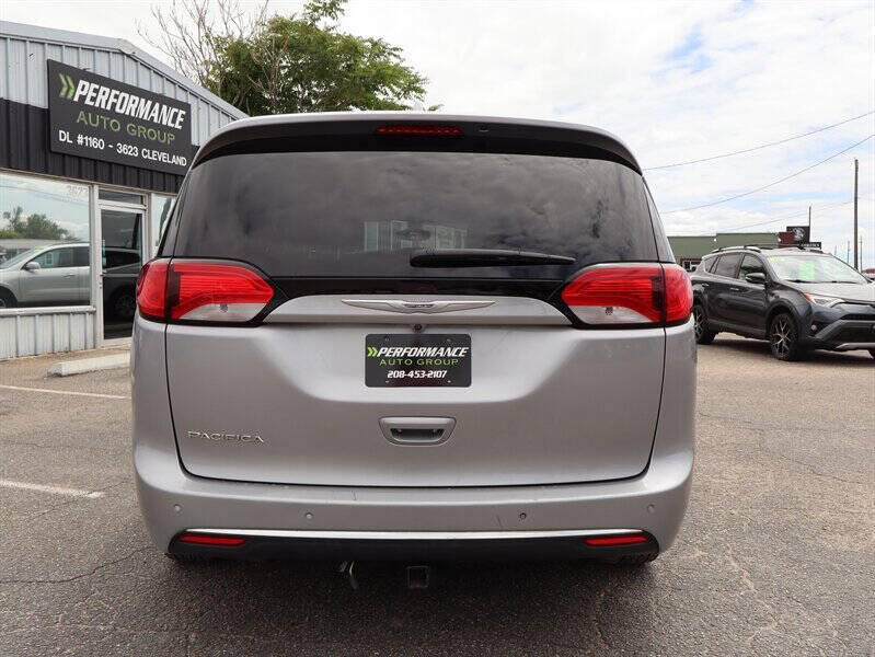 2017 Chrysler Pacifica Touring-L