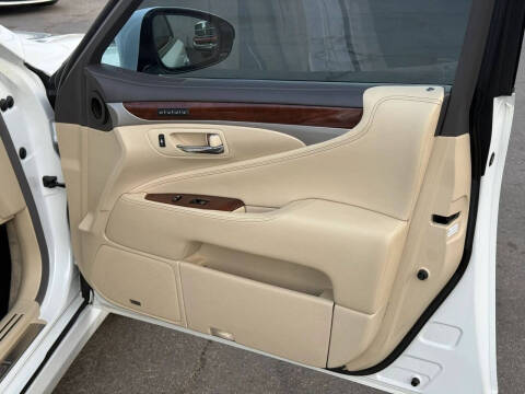 2014 Lexus LS 460