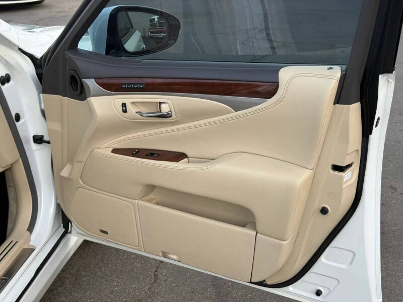 2014 Lexus LS 460