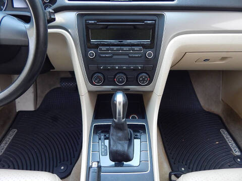 2015 Volkswagen Passat 1.8T Wolfsburg Edition