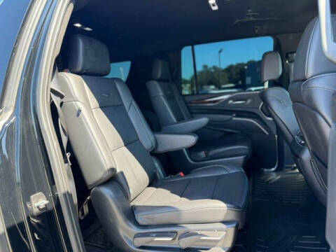 2023 Cadillac Escalade ESV Luxury