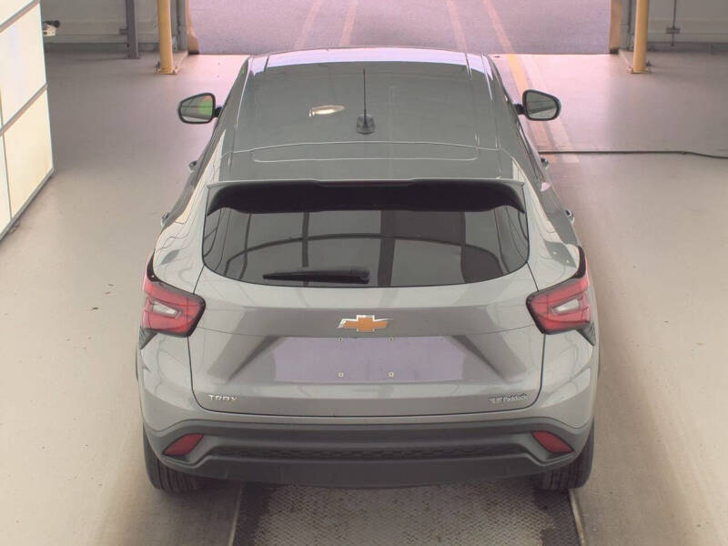 2025 Chevrolet Trax LS