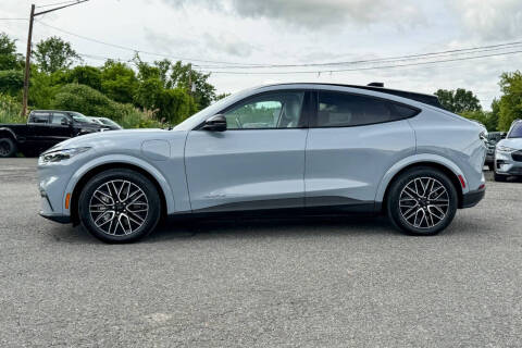 2025 Ford Mustang Mach-E Premium