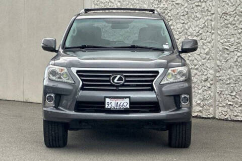 2014 Lexus LX 570