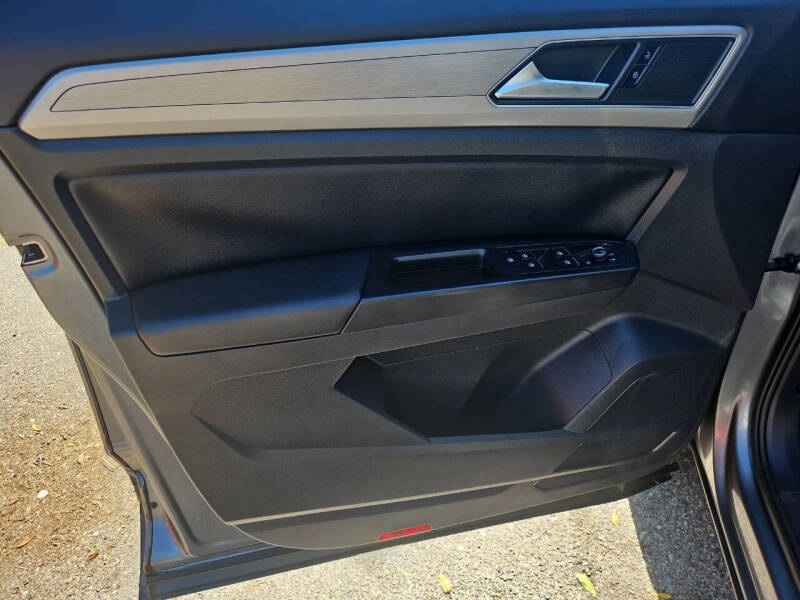 2019 Volkswagen Atlas SE