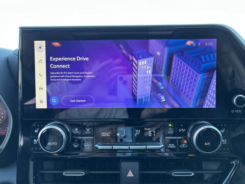 2025 Toyota Highlander Hybrid Platinum