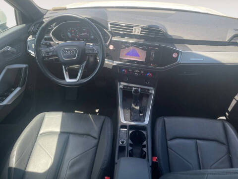 2024 Audi Q3 quattro S line Premium 45 TFSI