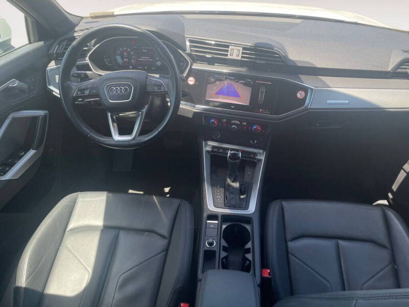 2024 Audi Q3 quattro S line Premium 45 TFSI