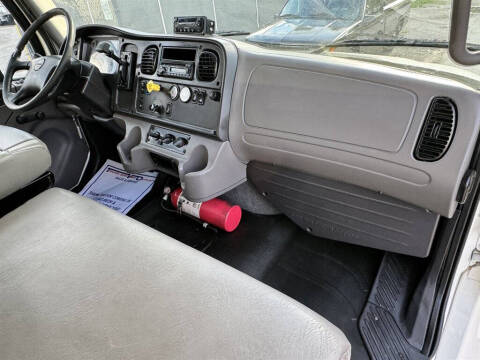 2016 Freightliner M2 106