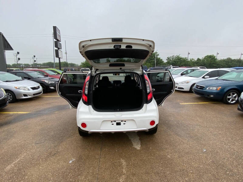 2018 Kia Soul +