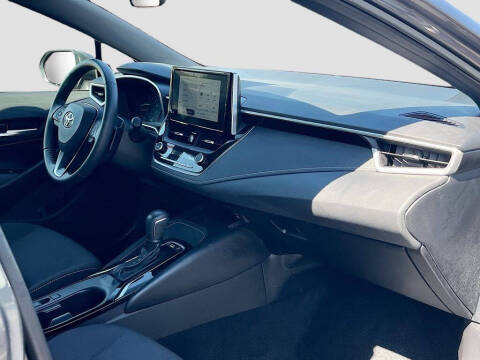 2025 Toyota Corolla Hatchback SE