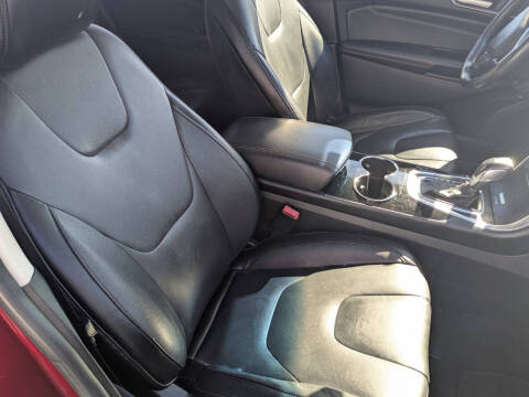 2017 Ford Edge Titanium