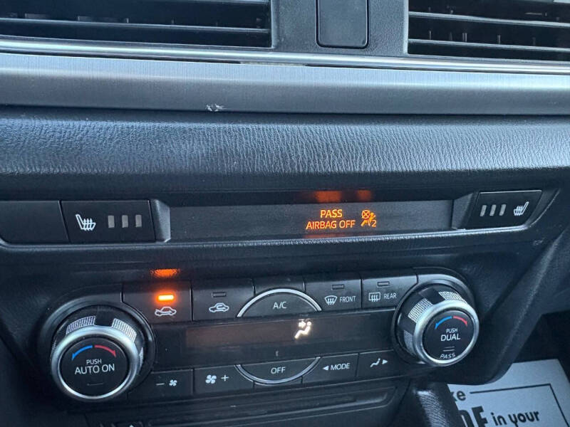 2016 Mazda MAZDA3 s Grand Touring