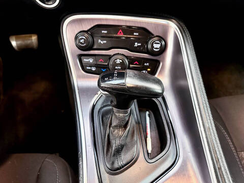 2015 Dodge Challenger SXT