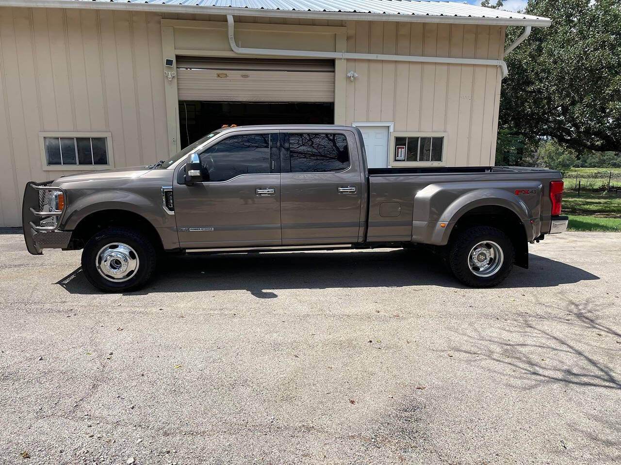 2019 Ford F-350 Super Duty for sale at Sthrn Truck & Auto, LLC. in Weatherford, TX