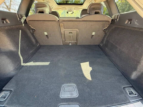 2022 Volvo XC60 B5 Momentum