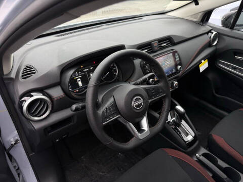 2025 Nissan Versa SR