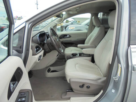 2020 Chrysler Pacifica Touring L