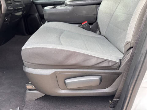 2024 RAM 1500 Classic SLT