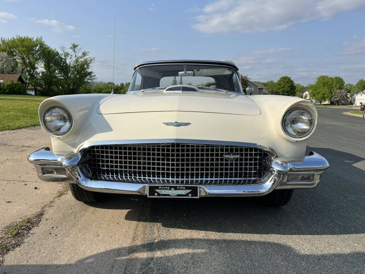 1957 Ford Thunderbird 17
